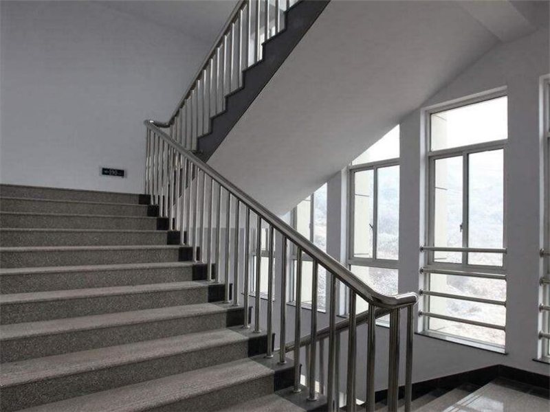 醫(yī)院樓梯不銹鋼護(hù)欄